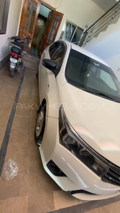 Toyota Corolla 2015 for Sale in Quetta Image-1