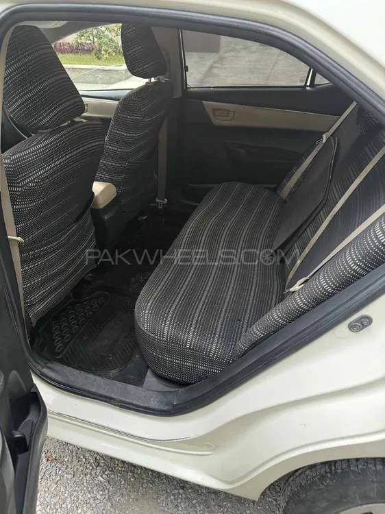 Toyota Corolla 2015 for Sale in Rawalpindi Image-1
