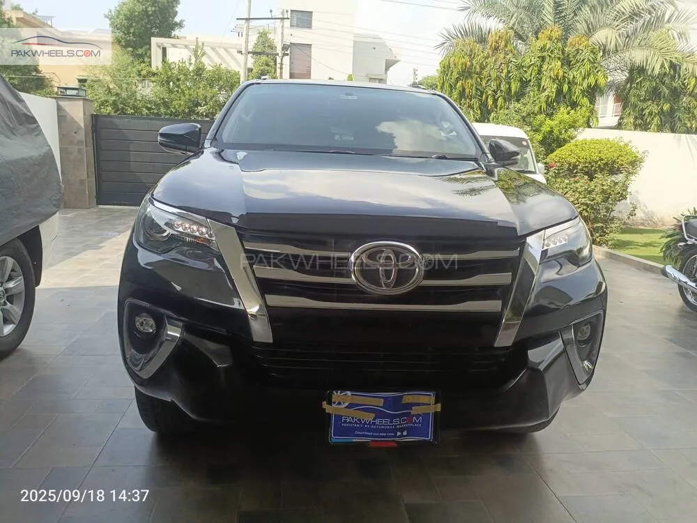 Toyota Fortuner 2020 for Sale in Lahore Image-1