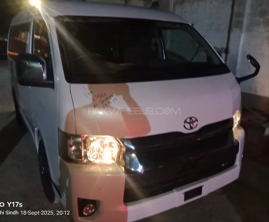 Toyota Hiace 2021 for Sale in Peshawar Image-1