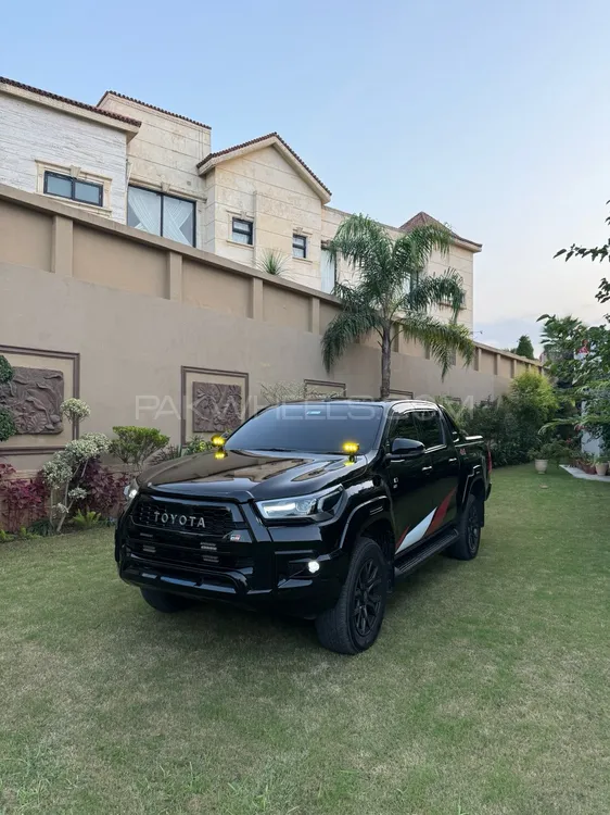 Toyota Hilux 2024 for Sale in Islamabad Image-1