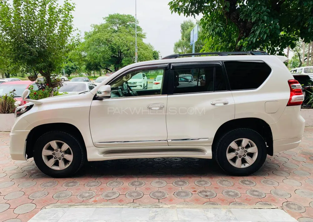 Toyota Prado 2013 for Sale in Islamabad Image-1