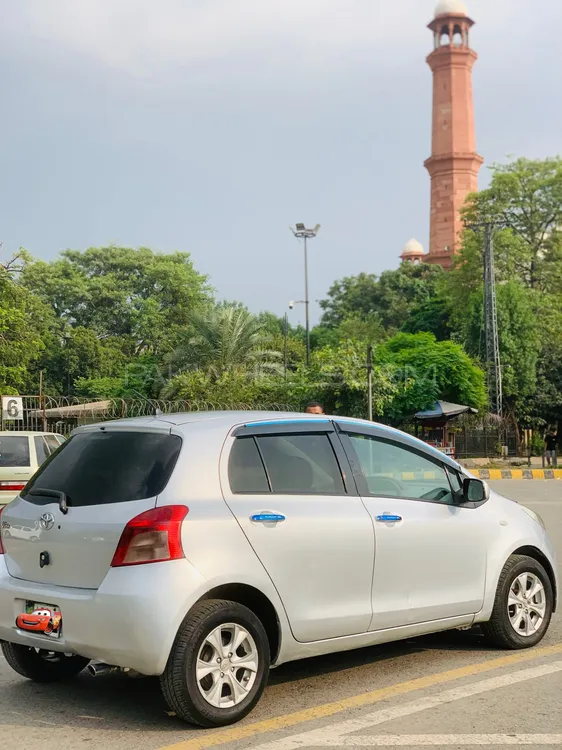 Toyota Vitz 2007 for Sale in Lahore Image-1