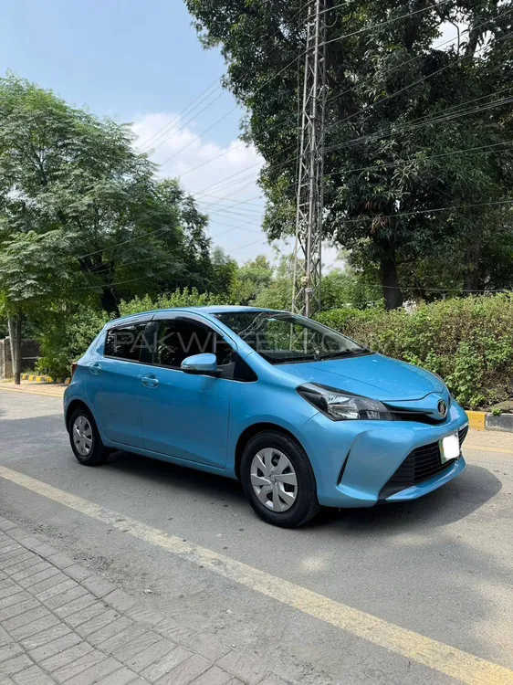 Toyota Vitz 2014 for Sale in Lahore Image-1