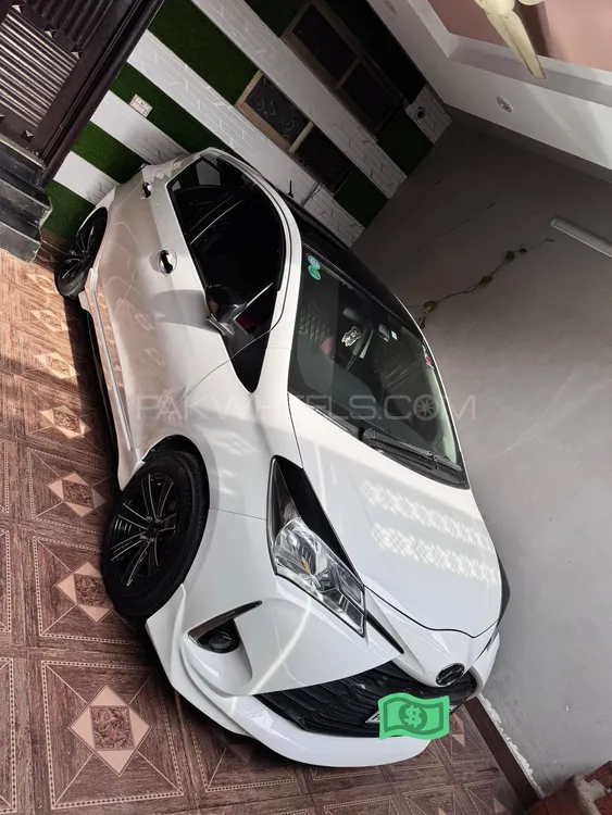 Toyota Vitz 2018 for Sale in Abbottabad Image-1
