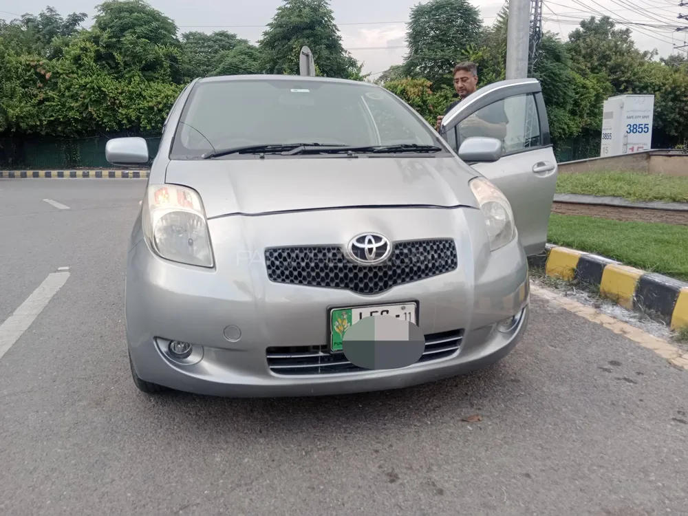 Toyota Vitz 2011 for Sale in Lahore Image-1
