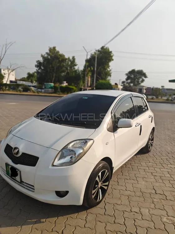 Toyota Vitz 2007 for Sale in Peshawar Image-1