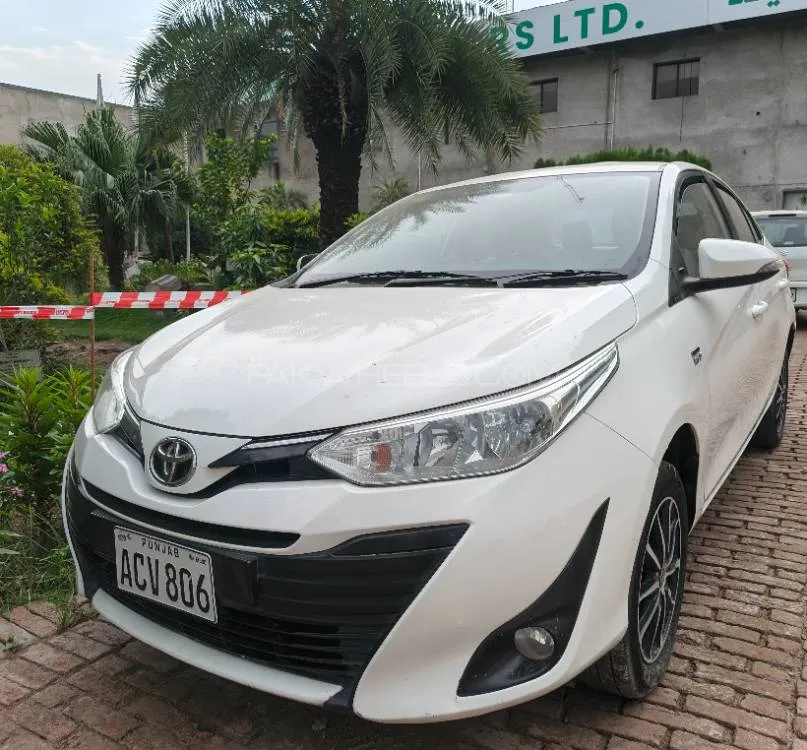 Toyota Yaris Sedan 2021 for Sale in Lahore Image-1