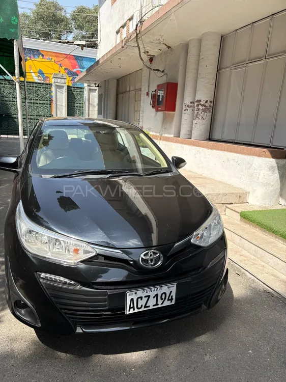 Toyota Yaris Sedan 2021 for Sale in Burewala Image-1