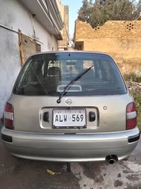 Nissan March 2000