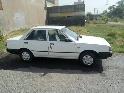 Nissan Sunny 1987