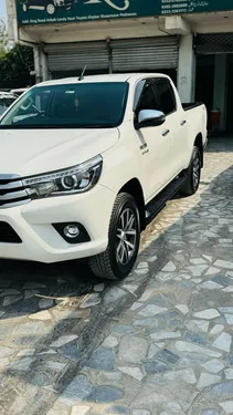 Toyota Hilux Revo V Automatic 2.8 2021