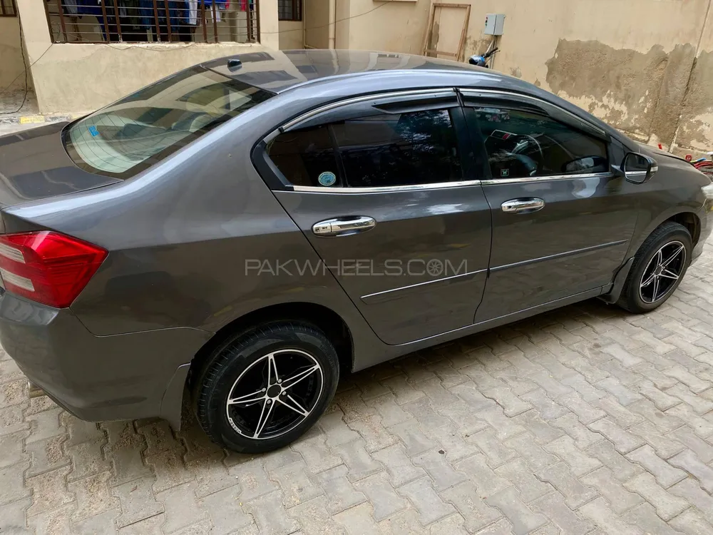 Honda City 2013 for Sale in Karachi Image-1