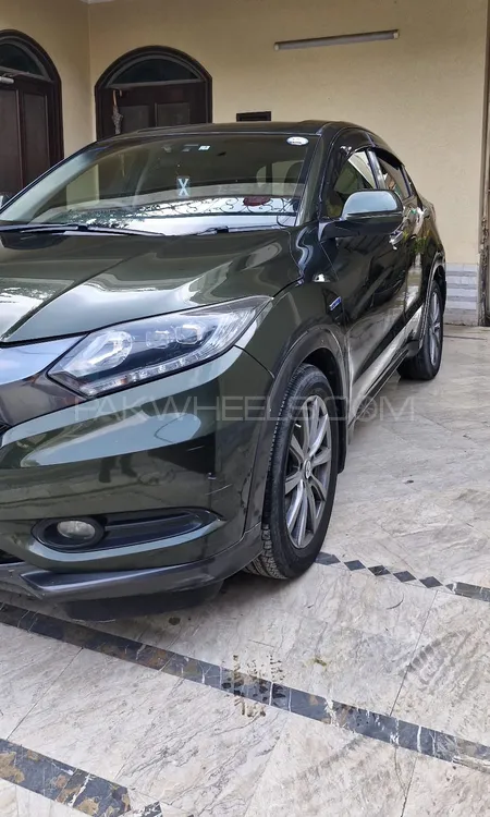 Honda Vezel 2015 for Sale in Lahore Image-1
