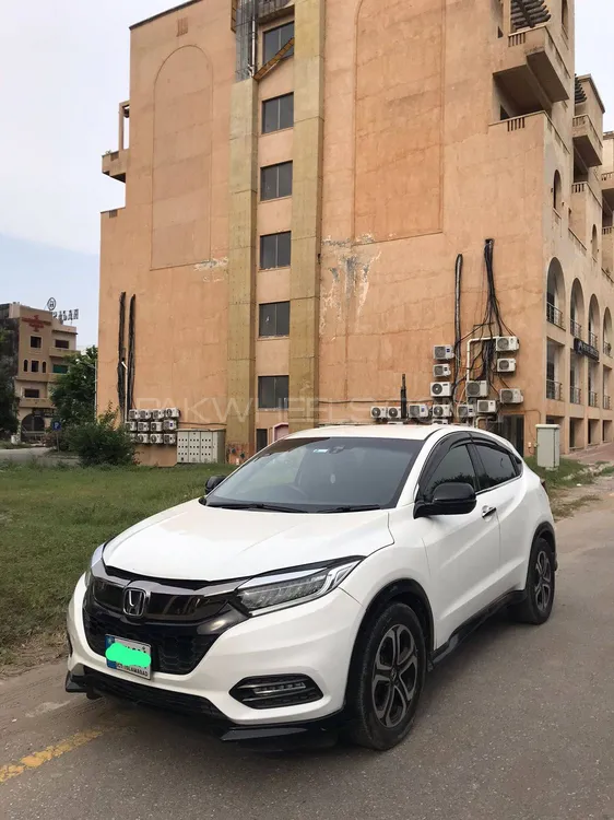 Honda Vezel 2016 for Sale in Rawalpindi Image-1