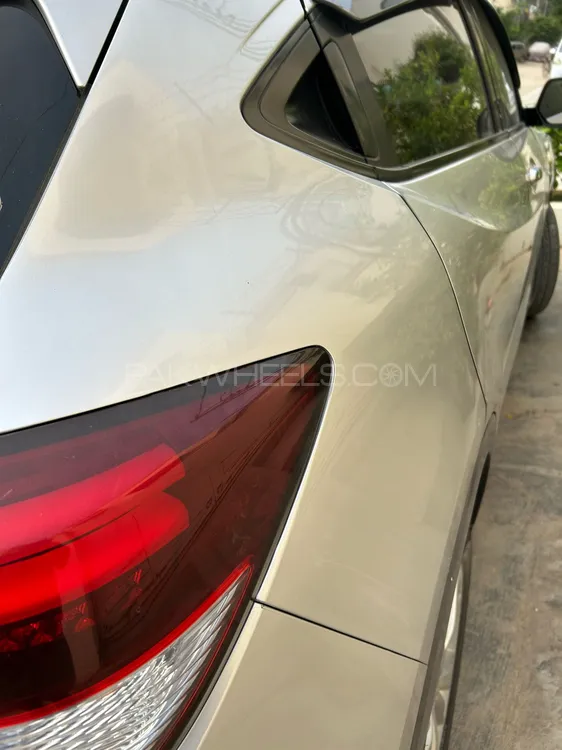 Honda Vezel 2014 for Sale in Karachi Image-1