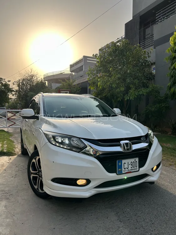Honda Vezel 2014 for Sale in Lahore Image-1