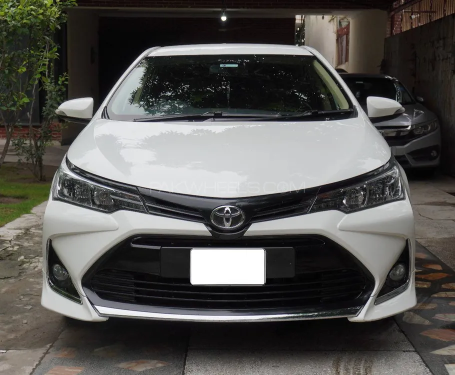 Toyota Corolla 2017 for Sale in Lahore Image-1