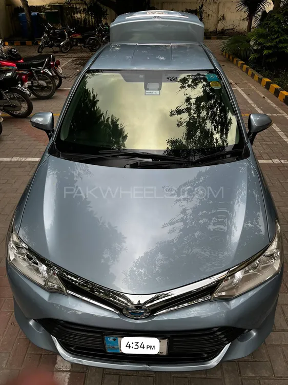 Toyota Corolla Axio 2016 for Sale in Lahore Image-1