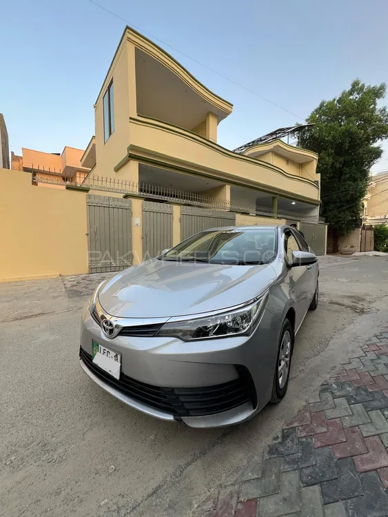 Toyota Corolla 2018 for Sale in Lahore Image-1