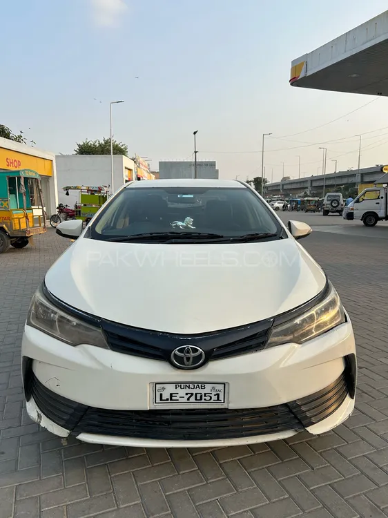 Toyota Corolla 2017 for Sale in Lahore Image-1