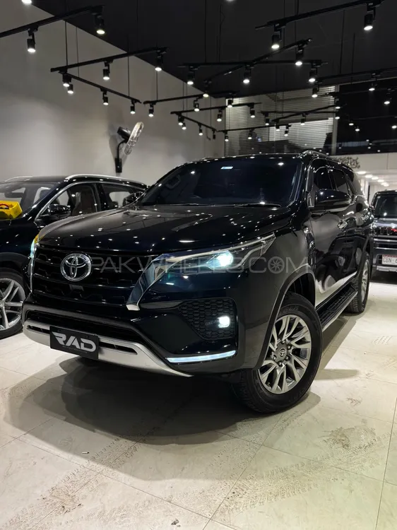 Toyota Fortuner 2021 for Sale in Karachi Image-1