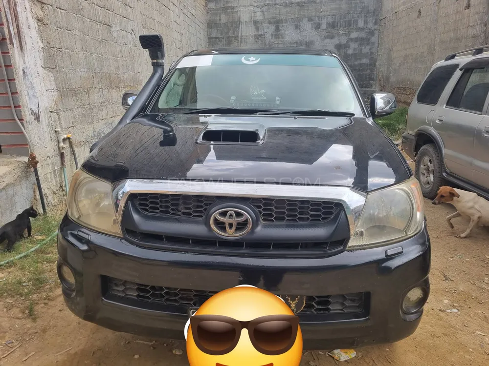 Toyota Hilux 2009 for Sale in Karachi Image-1