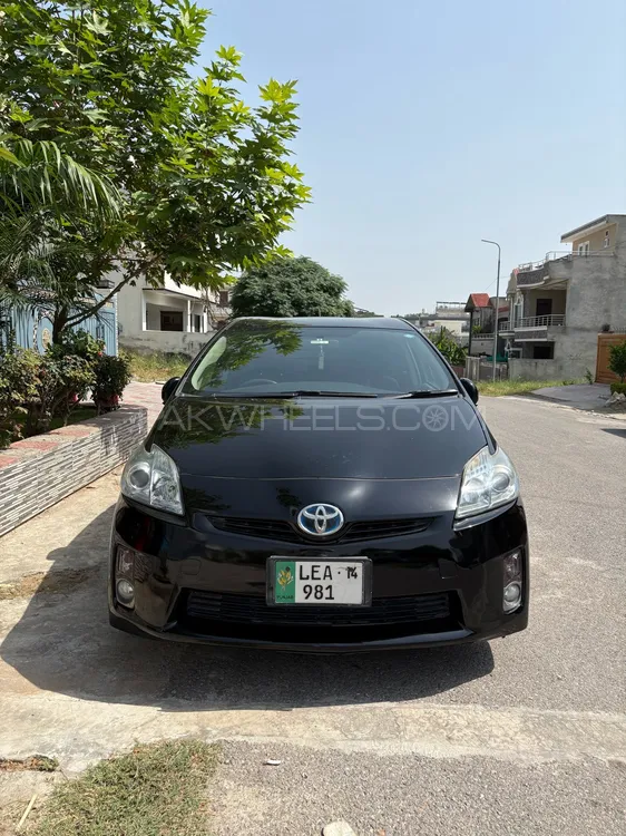 Toyota Prius 2010 for Sale in Islamabad Image-1