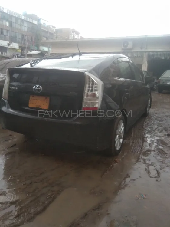 Toyota Prius 2011 for Sale in Karachi Image-1