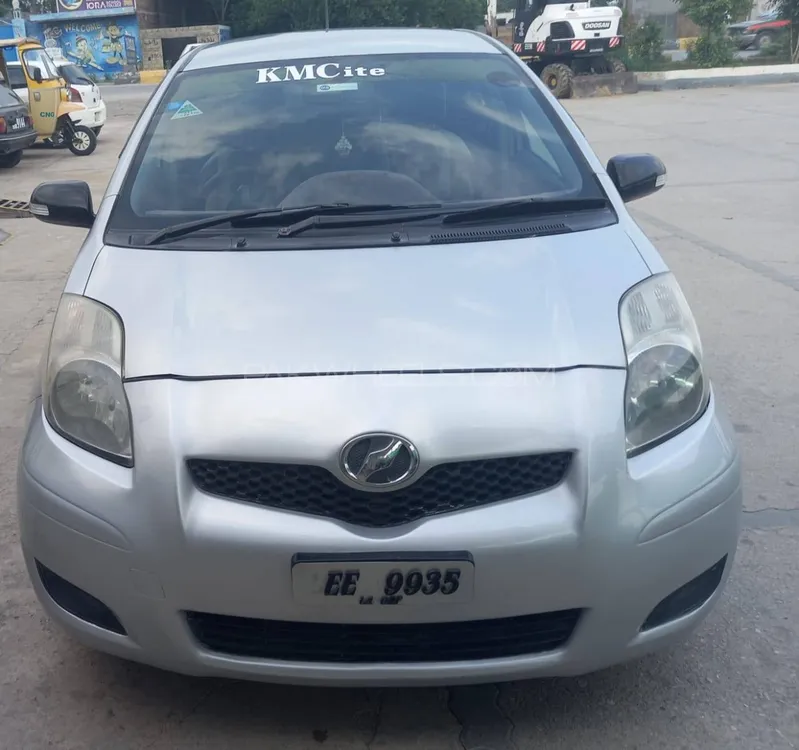 Toyota Vitz 2010 for Sale in Islamabad Image-1
