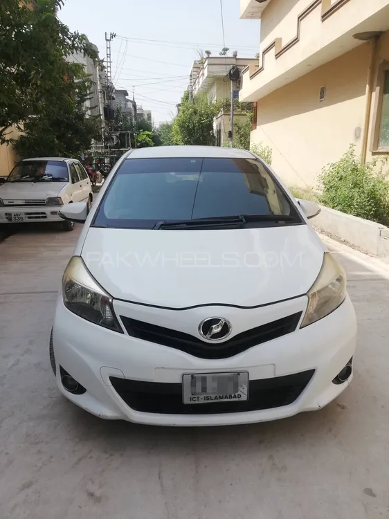 Toyota Vitz 2013 for Sale in Islamabad Image-1