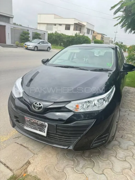 Toyota Yaris Sedan 2023 for Sale in Karachi Image-1