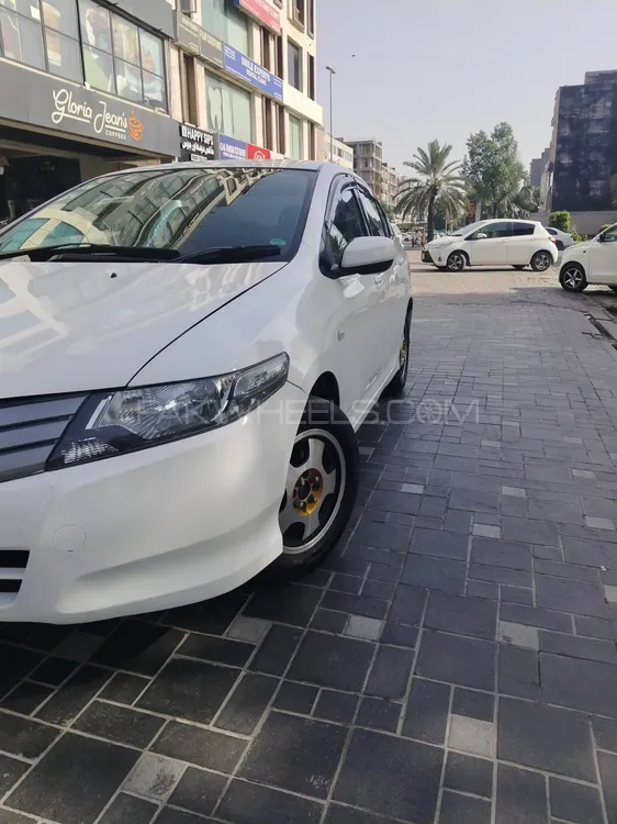 Honda City 2011 for Sale in Lahore Image-1