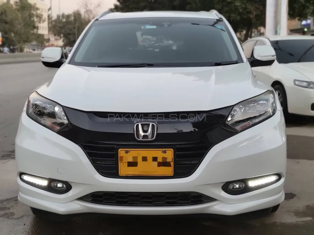 Honda Vezel 2014 for Sale in Karachi Image-1