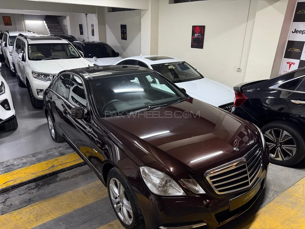 Mercedes Benz E Class 2012 for Sale in Lahore Image-1