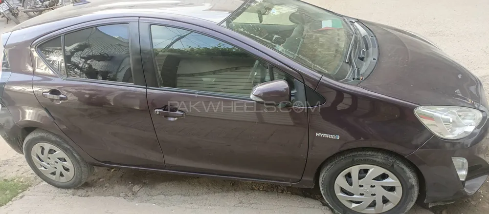 Toyota Aqua 2015 for Sale in Karachi Image-1