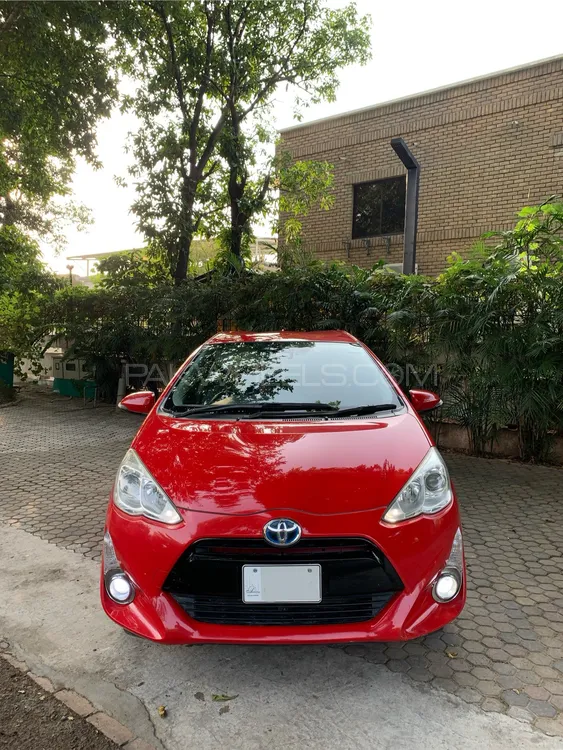 Toyota Aqua 2017 for Sale in Islamabad Image-1