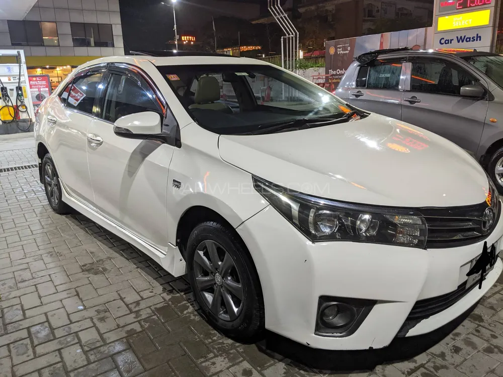 Toyota Corolla 2015 for Sale in Islamabad Image-1