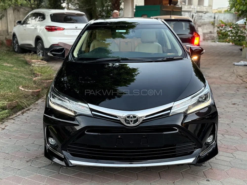 Toyota Corolla 2021 for Sale in Lahore Image-1