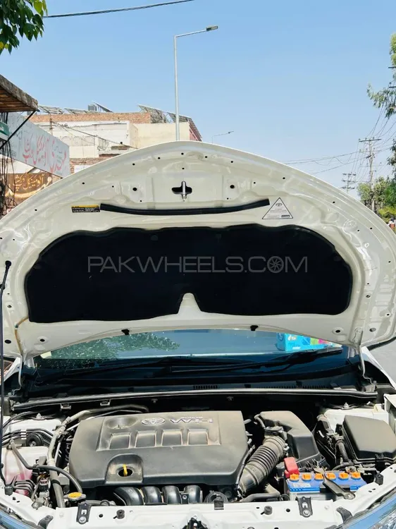Toyota Corolla 2024 for Sale in Jhang Image-1
