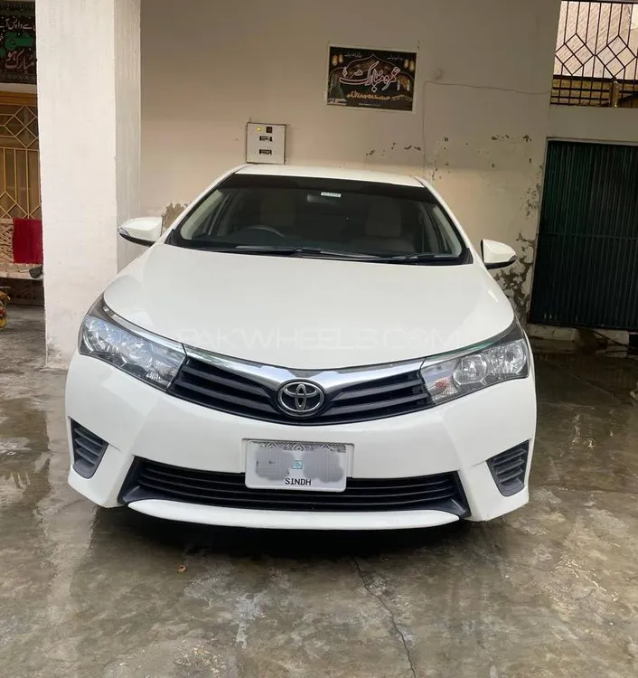 Toyota Corolla 2015 for Sale in Dera ismail khan Image-1