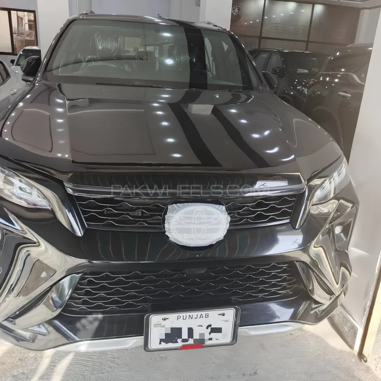 Toyota Fortuner 2022 for Sale in Lahore Image-1