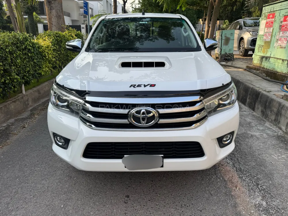 Toyota Hilux 2017 for Sale in Islamabad Image-1