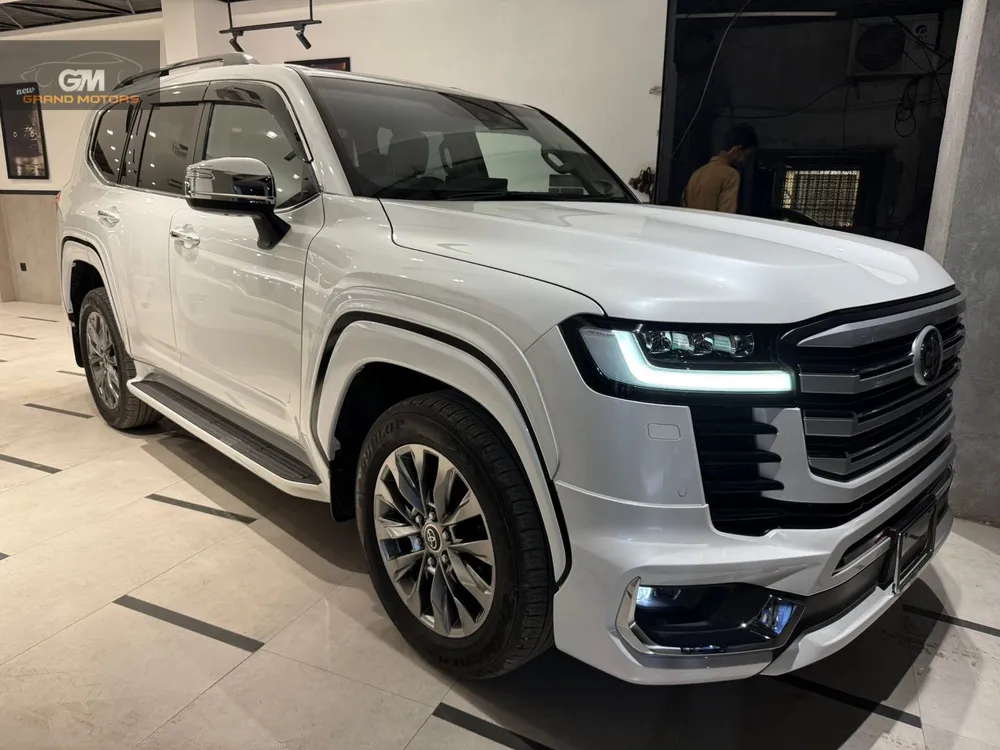 Toyota Land Cruiser 2022 for Sale in Karachi Toyota Land Cruiser 2022 for Sale in Karachi Image-3