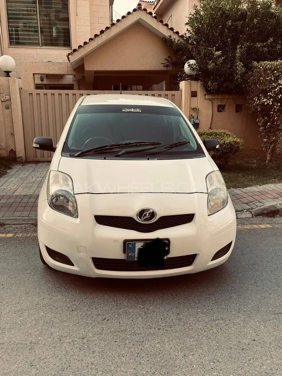 Toyota Vitz 2010 for Sale in Islamabad Image-1