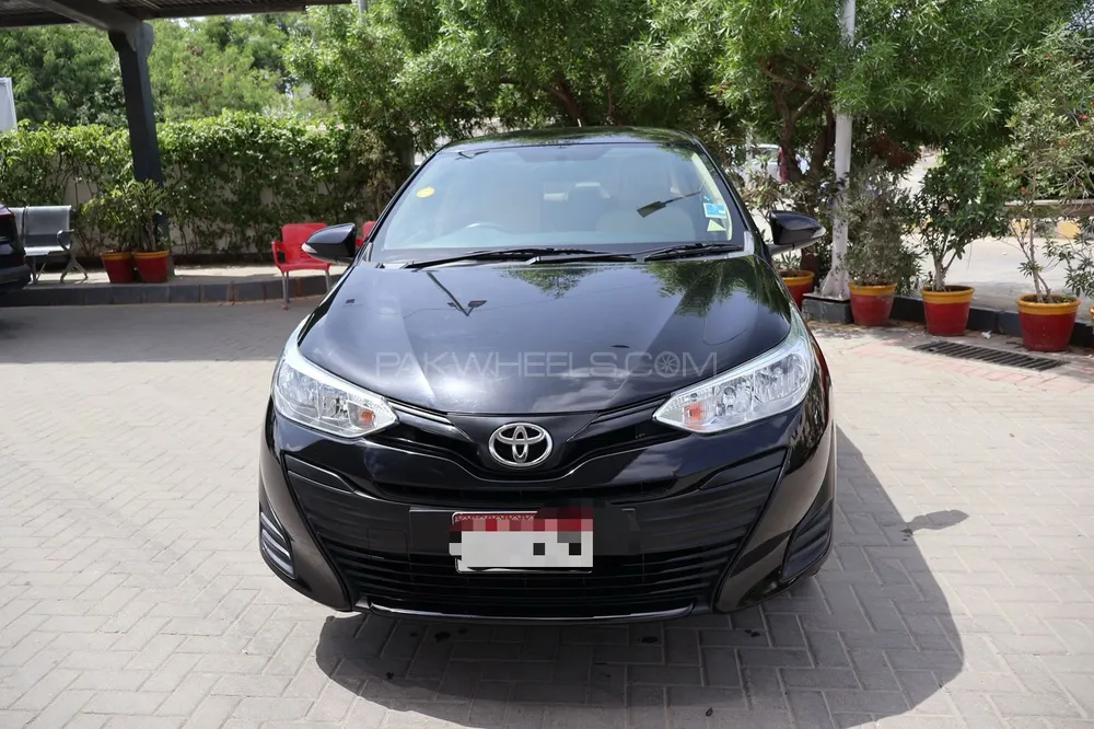 Toyota Yaris Sedan 2023 for Sale in Karachi Image-1