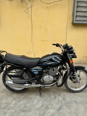 Suzuki GS 150 SE 2016