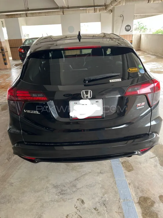 Honda Vezel 2016 for Sale in Karachi Image-1