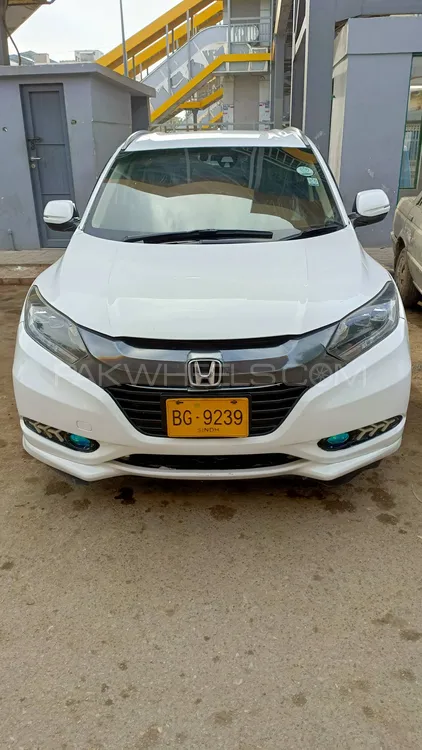 Honda Vezel 2014 for Sale in Karachi Image-1
