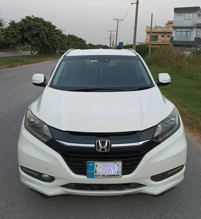 Honda Vezel 2017 for Sale in Islamabad Image-1